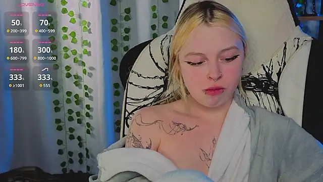 ElvenQueen's cam snapshot