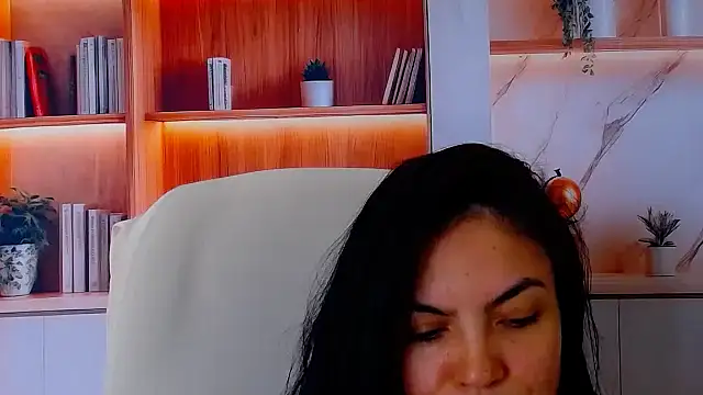 Emilly_bloom's cam snapshot