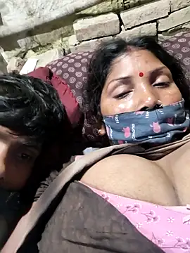 Indiandesicouple155's cam snapshot