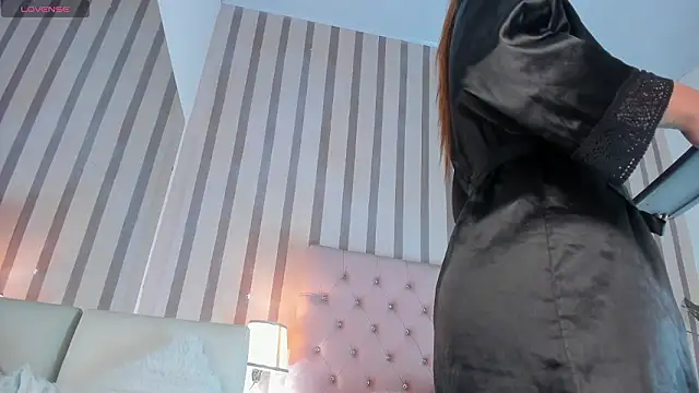 Iris_Jenner1's cam snapshot