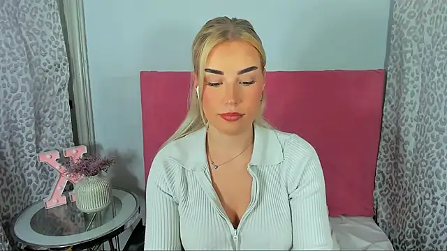 KristyHoney's cam snapshot