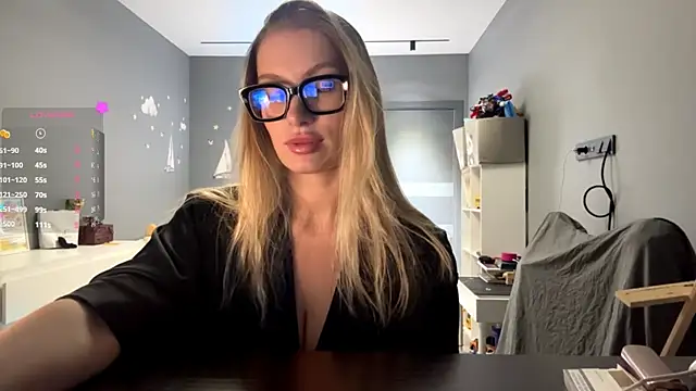 SoftnessMila's cam snapshot