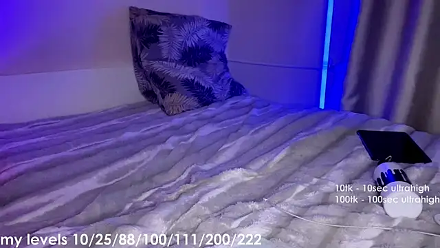 _xxtina's cam snapshot