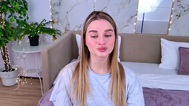 SweetyLicky's cam snapshot