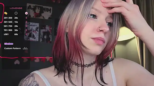 arielabradberry's cam snapshot