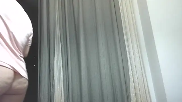 LovelyJulliette's cam snapshot