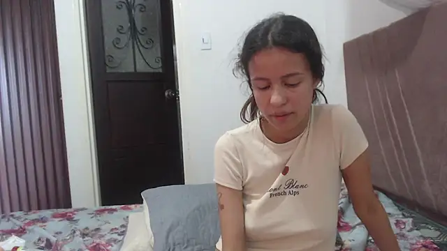 nathaly_jones_'s cam snapshot