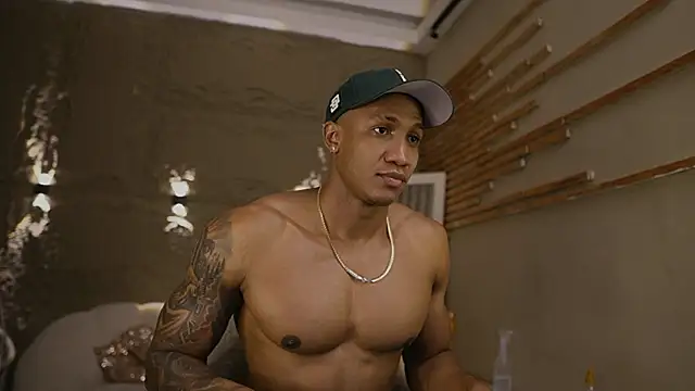 Logan_Varela's cam snapshot