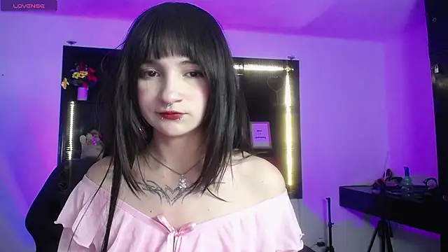 _Charlotte_Collins_'s cam snapshot