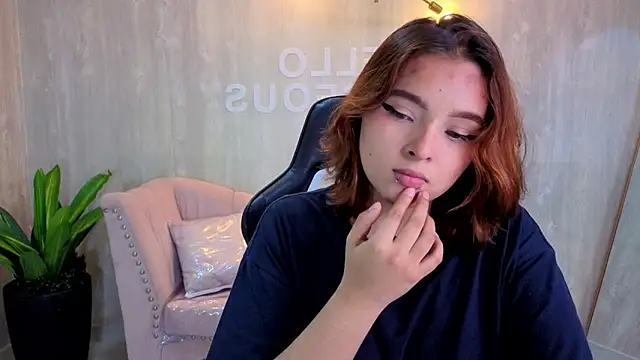 mia_foster_t's cam snapshot