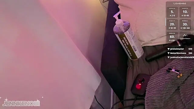 JennKenobi live sex cam