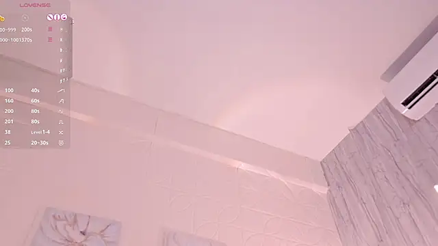 JUANDIAMONDS98 live sex cam