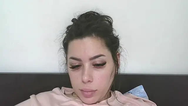 LovelyJulliette live sex cam