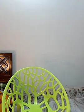 Bristy- live sex cam