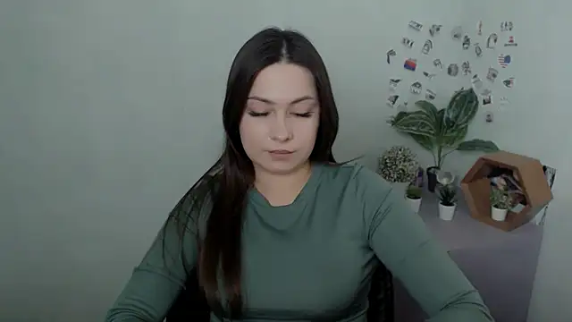 EmiliaTemi_'s cam snapshot