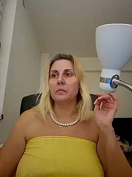 Amelia9798's cam snapshot