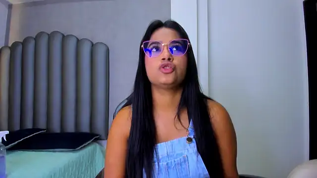 Shirleytaylor-'s cam snapshot