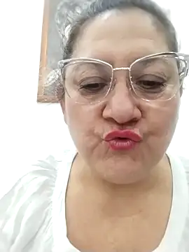 JULIETA_21-'s cam snapshot