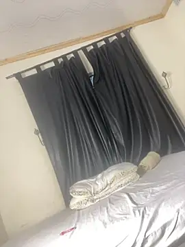 Cardiebae89 live sex cam