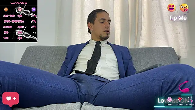 Tom_blunt96 live sex cam