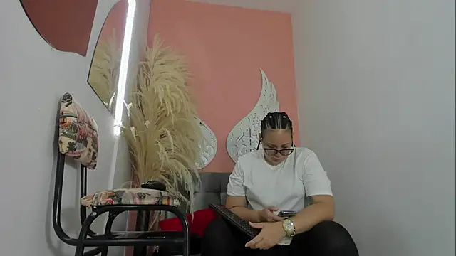 ThiccyLexxy live sex cam