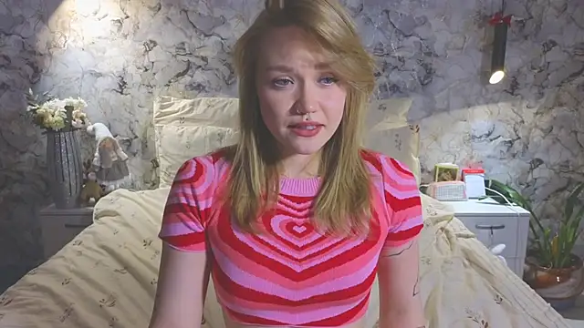 Aurora_Golden1's cam snapshot