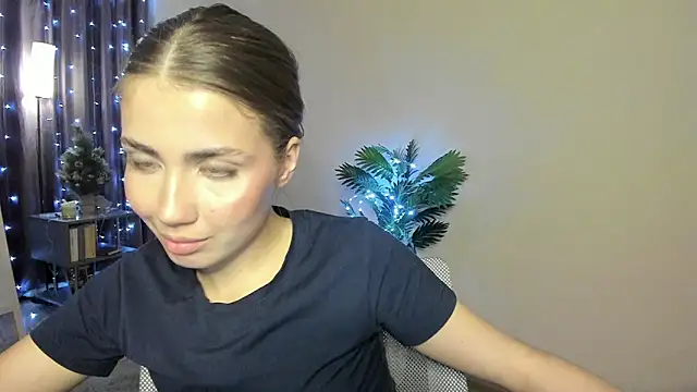 Aurora_Glow21's cam snapshot