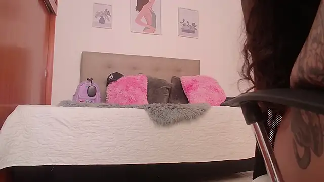 Miley_Baker live sex cam