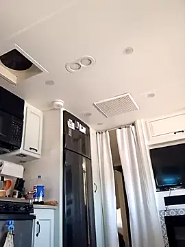 EZs_FuKRoOm live sex cam