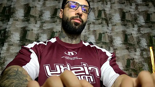 MasculineGuy99 live sex cam