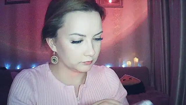 MoodieMira live sex cam