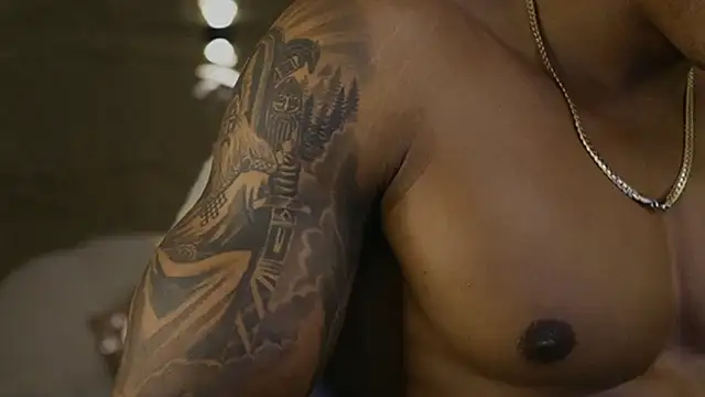 Logan_Varela live sex cam