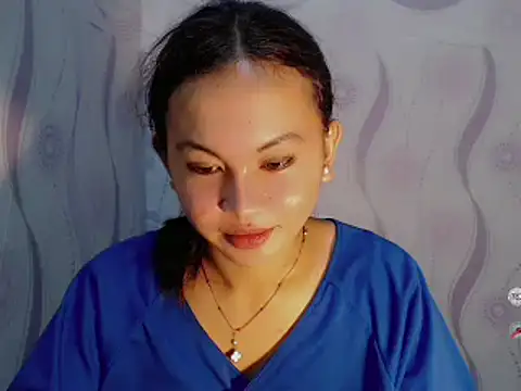 Sofia_Sweetheart18 live sex cam