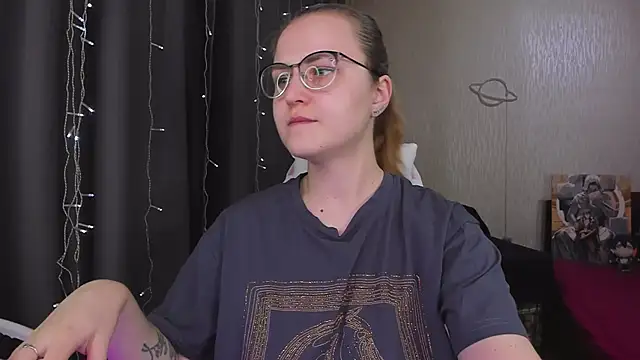 MissBrightShine live sex cam