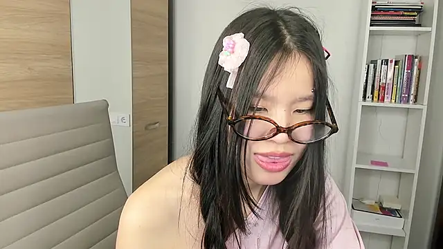 amiya_cute's cam snapshot