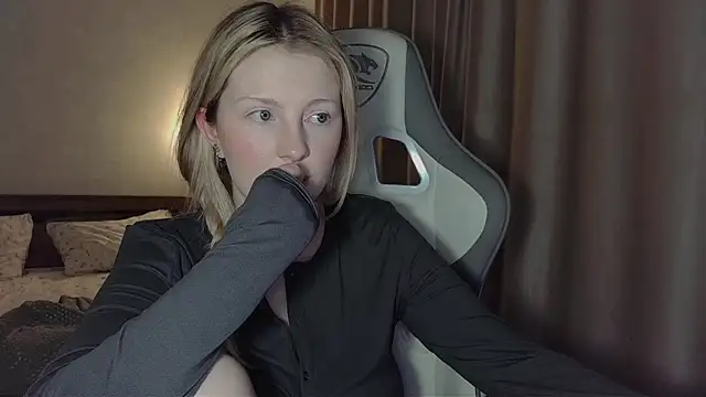 x_ivy_x's cam snapshot