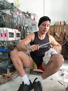 Paul22cm- live sex cam