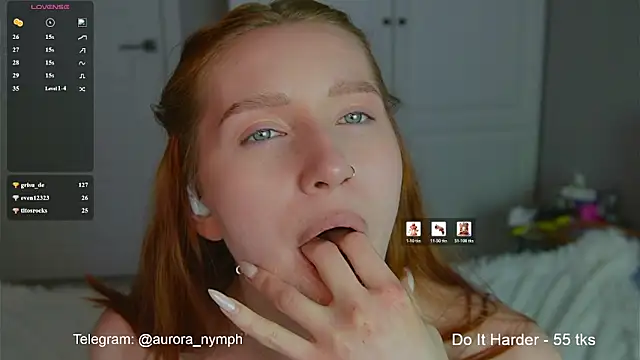 gingerofaurora's cam snapshot