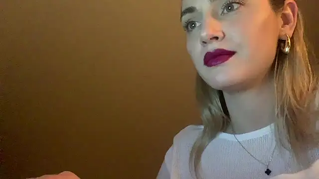 AmelieHot's cam snapshot