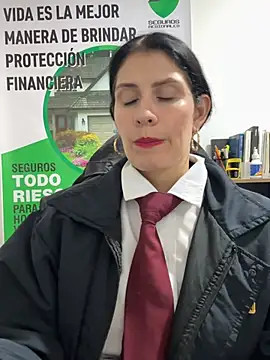 Alysson-- live sex cam