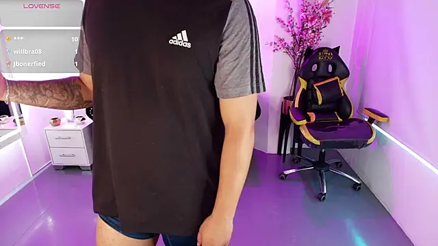 Kathya_and_thiago's cam snapshot