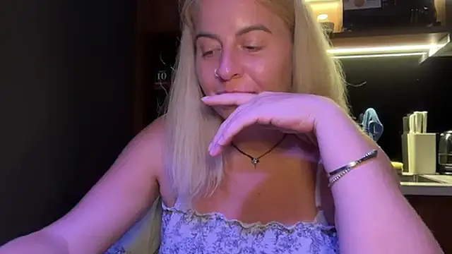 Miravynn's cam snapshot