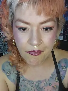 lady_polka's cam snapshot