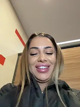 KirstieVegas live sex cam