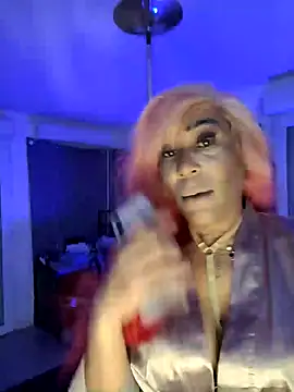 iamlalamilano's cam snapshot