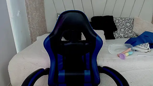 AliceSmity_'s cam snapshot