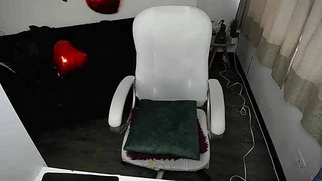 teylo80as's cam snapshot