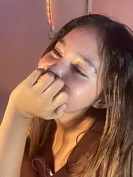 ursweet_babygirl's cam snapshot