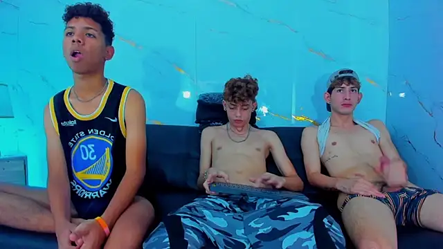 Spicy_guys's cam snapshot