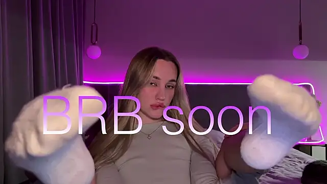 chillroom_'s cam snapshot